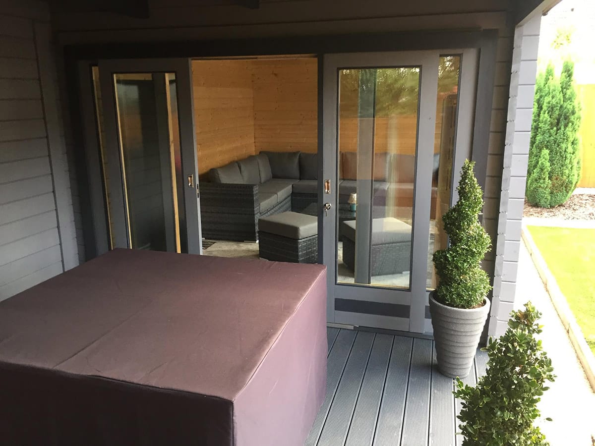 Gartenhaus mit Terrasse Jacob E 12m² / 44mm / 7 x 3 m