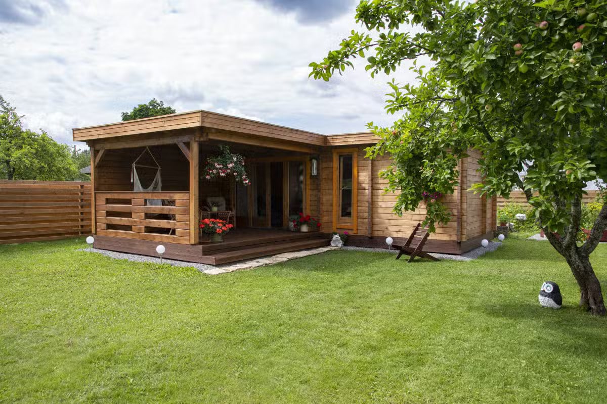 Gartenhaus mit Sauna A 22m2 70mm 3x7m-1 | HansaGarten24