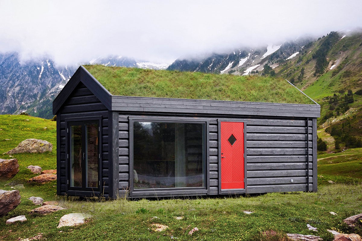 Tiny House Ferighaus mit Grasdach