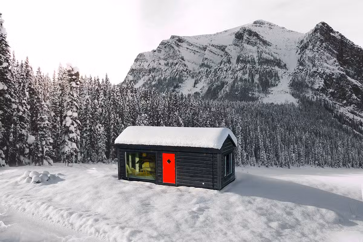 Holz-Tinyhouse im Winterglück